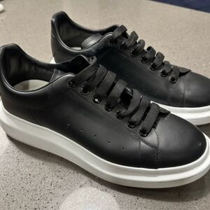 Black Leather Women's Sneakers
